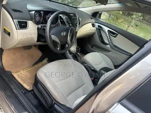 Hyundai Elantra SE Sedan FWD (1.8L 4cyl 6M) 2016 Gray