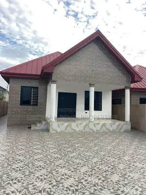 3bdrm House in Odumasi Sonttra, Amasaman for sale