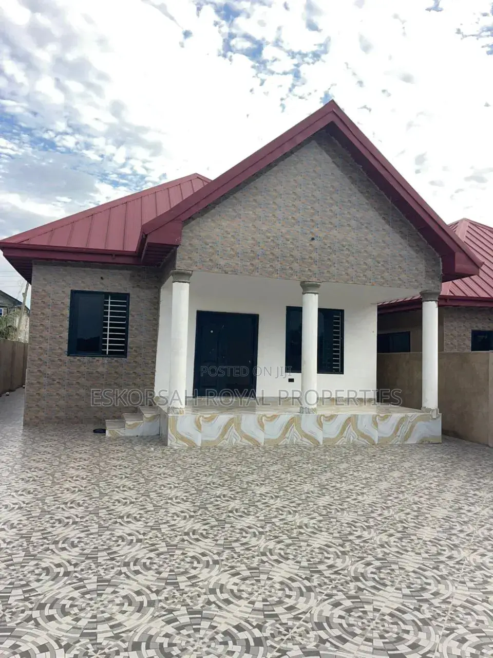 3bdrm House in Odumasi Sonttra, Amasaman for sale