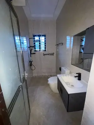 3bdrm House in Odumasi Sonttra, Amasaman for sale