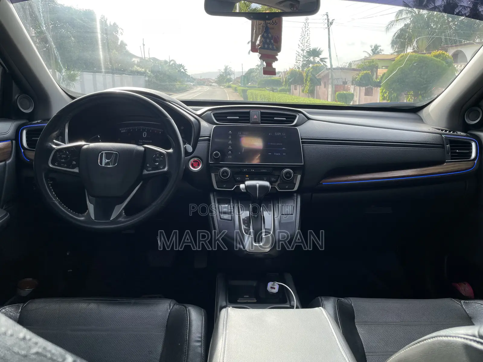 Honda CR-V Touring AWD 2019 White
