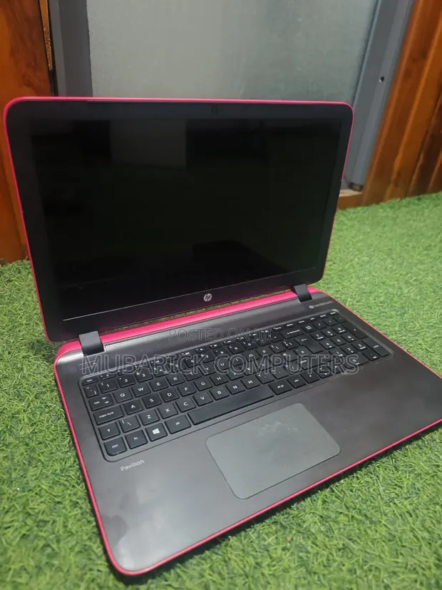 Laptop HP Pavilion 15 4GB Intel Core i3 HDD 500GB - Mubarick