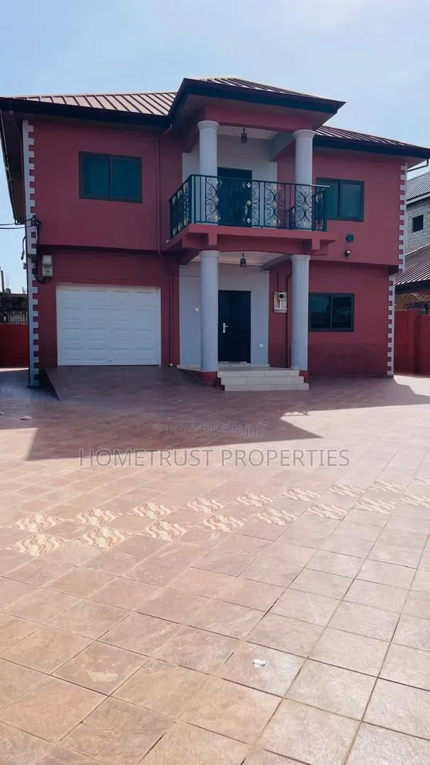 5bdrm Duplex in Pokuase Amanfrom for rent