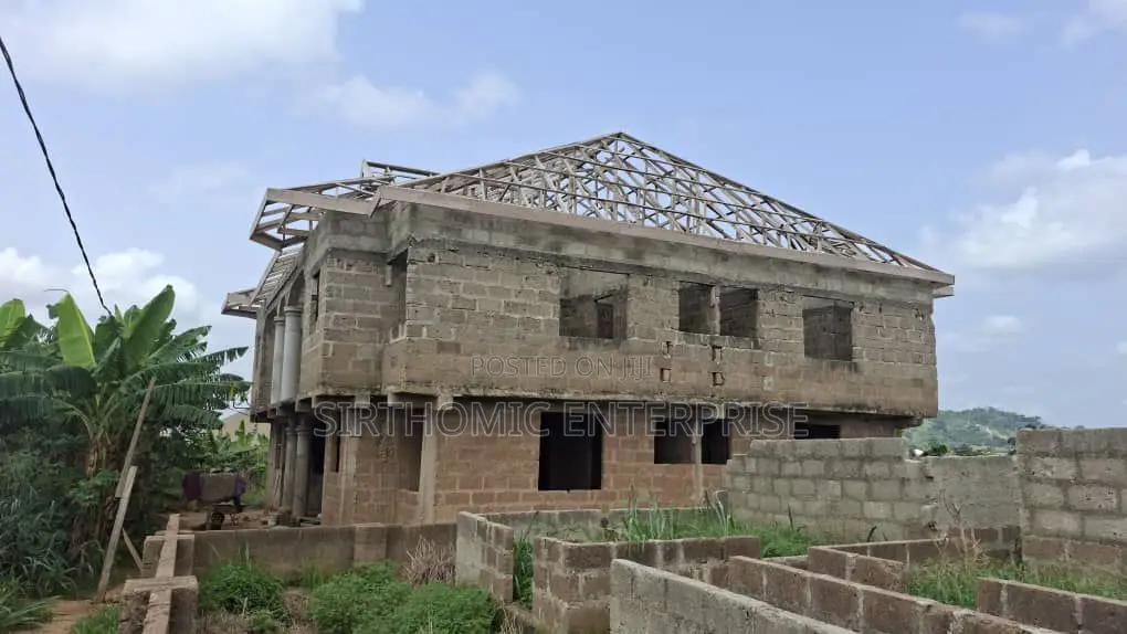 8bdrm Uncompleted Build In Kokoben, Atwima Nwabiagya For Sale