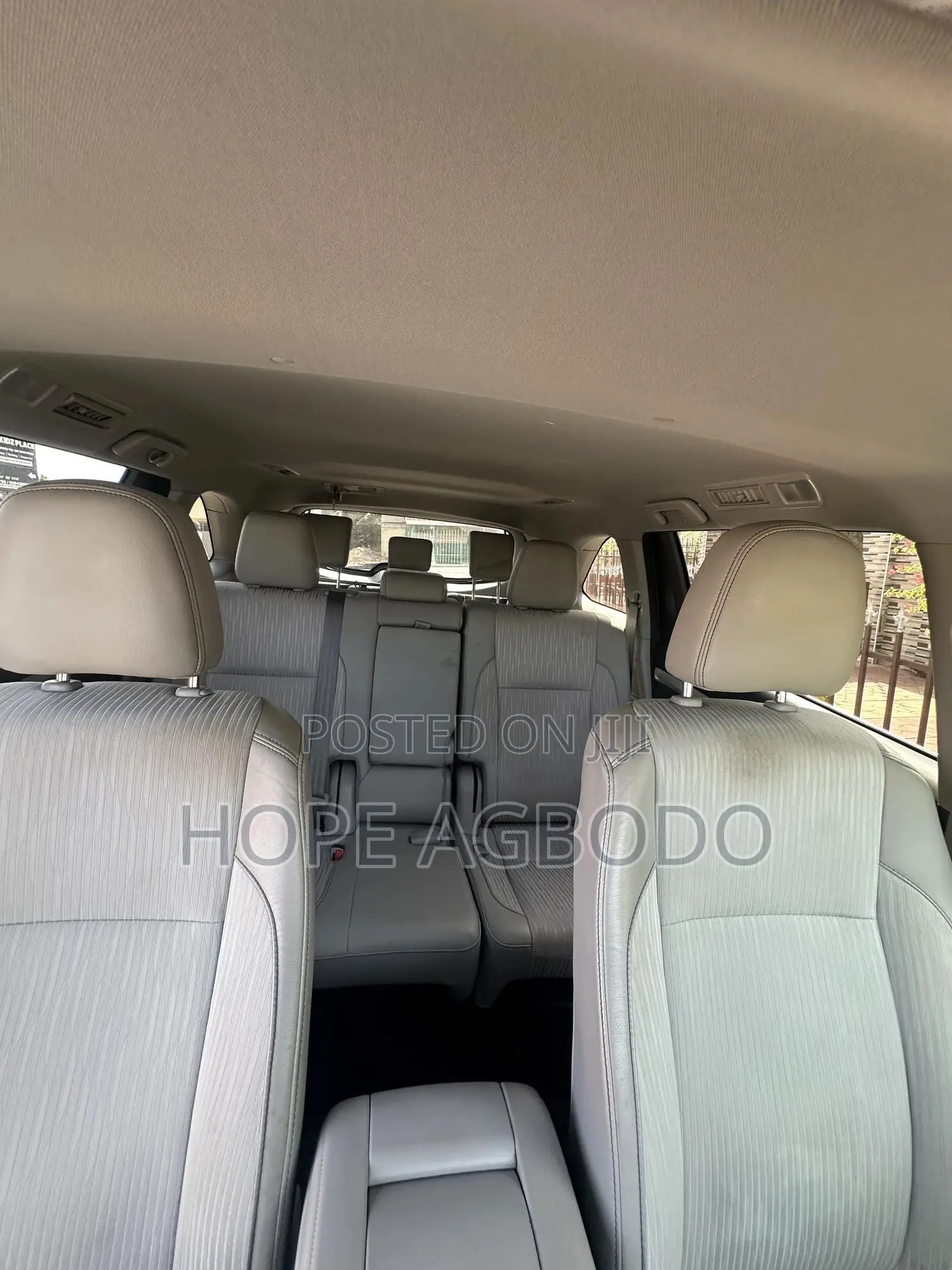 Toyota Highlander LE 4x2 (2.7L 4cyl 6A) 2018 White