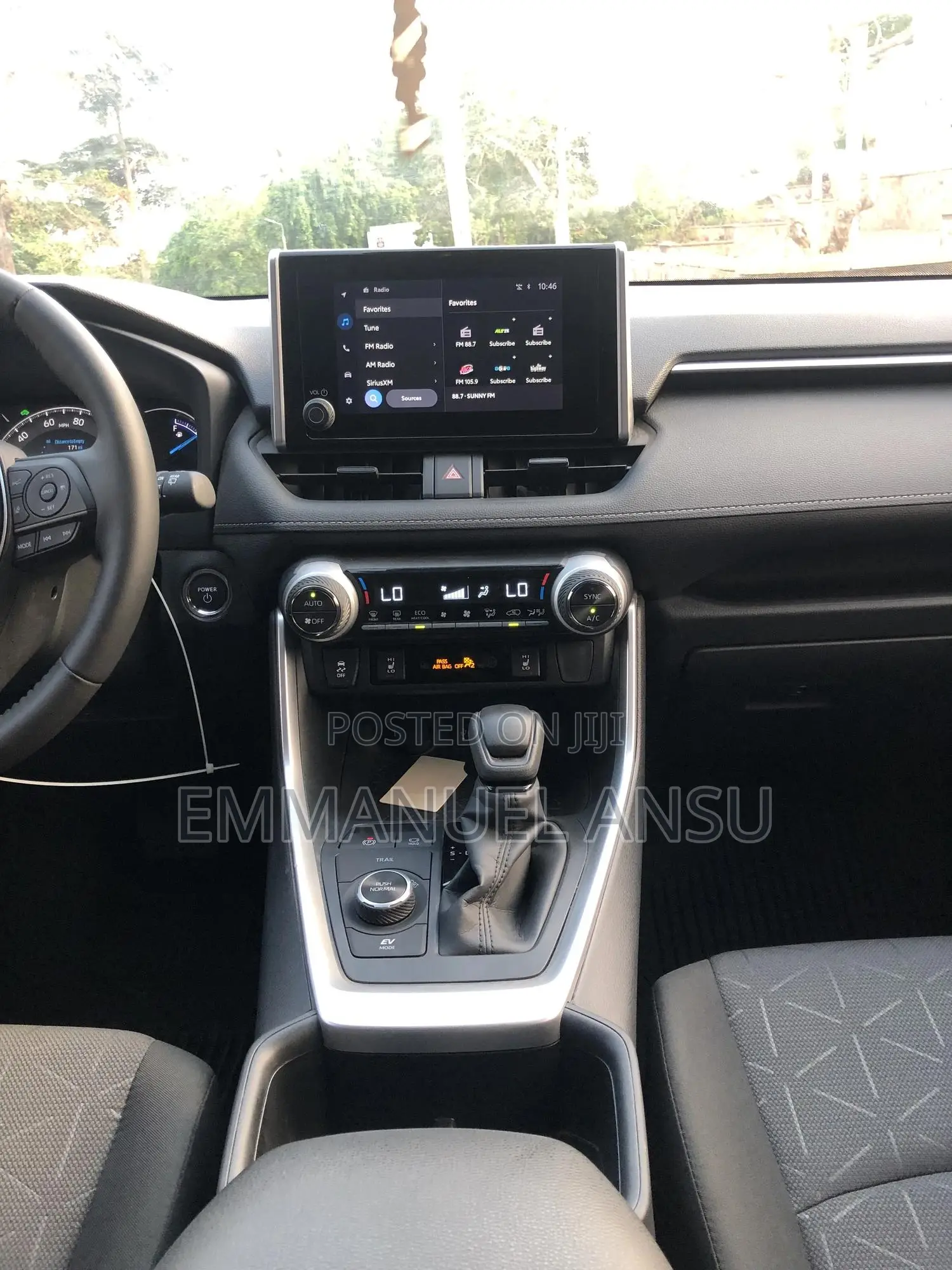 Toyota RAV4 Hybrid XLE AWD 2025 Gray