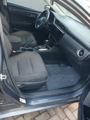 Toyota Corolla LE Eco (1.8L 4cyl 2A) 2019 Gray
