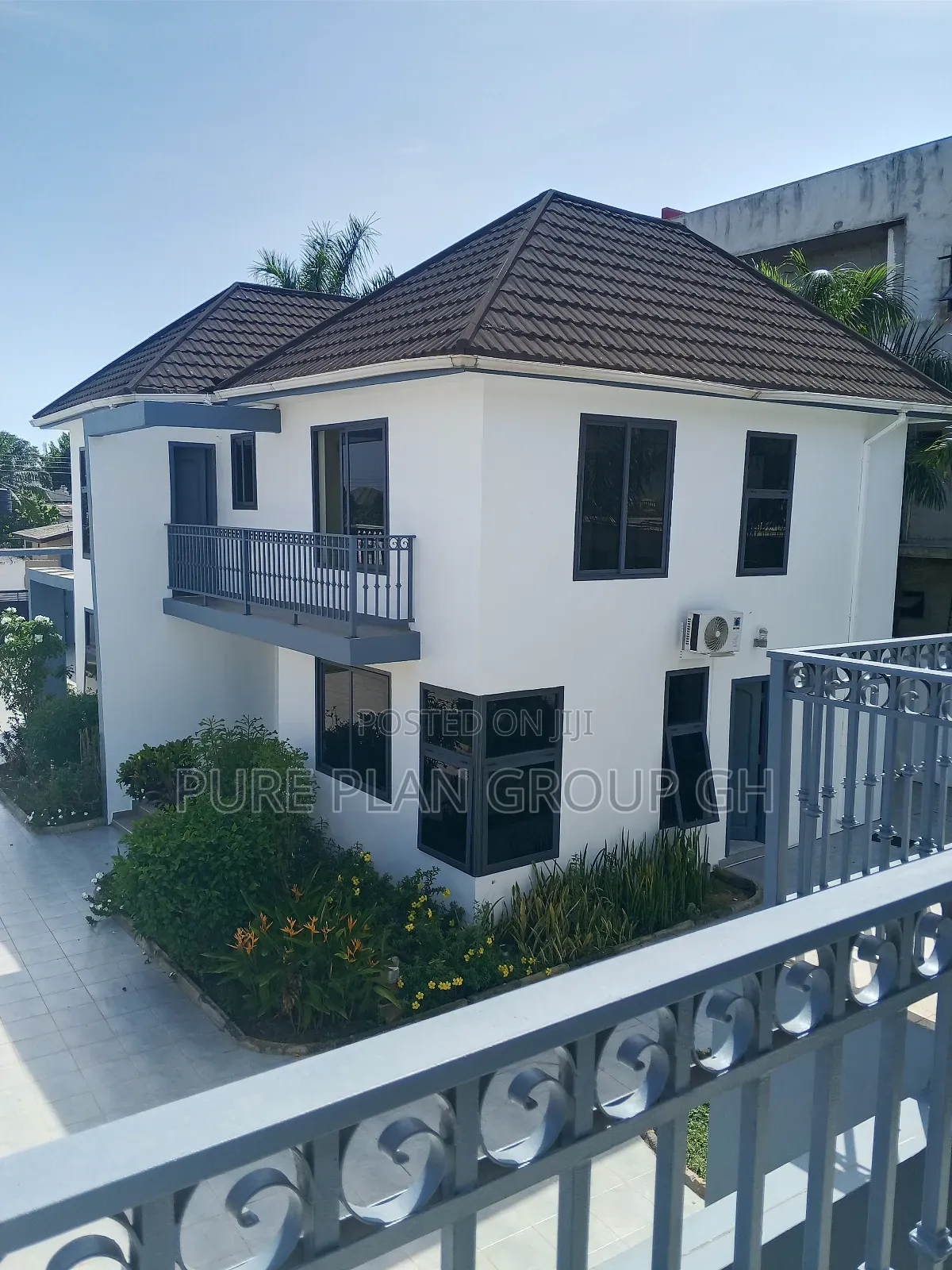 8bdrm House in Abelemkpe Accra, Lincoln School Area for rent