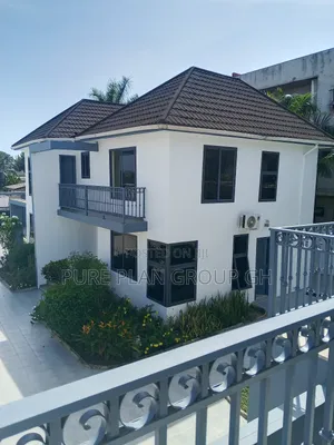 8bdrm House in Abelemkpe Accra, Lincoln School Area for rent