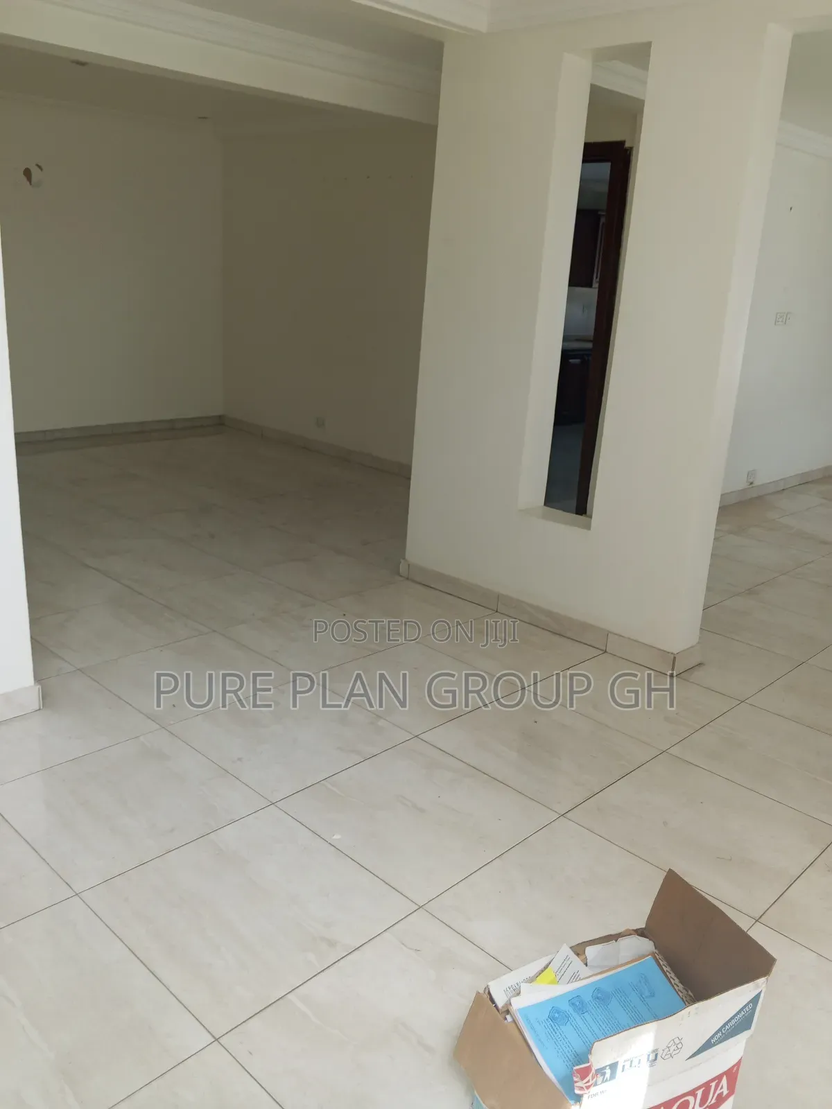 8bdrm House in Abelemkpe Accra, Lincoln School Area for rent