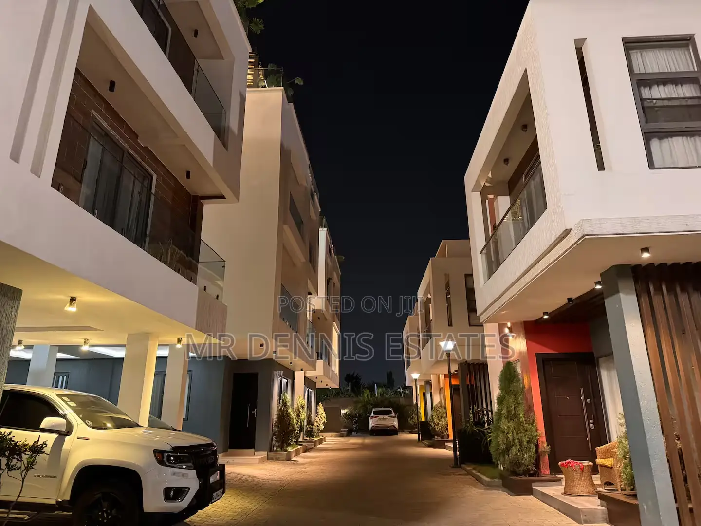 Stylish 2- Bedroom Airbnb at Adjiringanor - East Legon