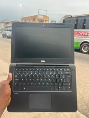 Laptop Dell Latitude 3380 8GB Intel Core i3 SSD 256GB
