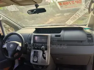 Toyota Voxy 2013 Black