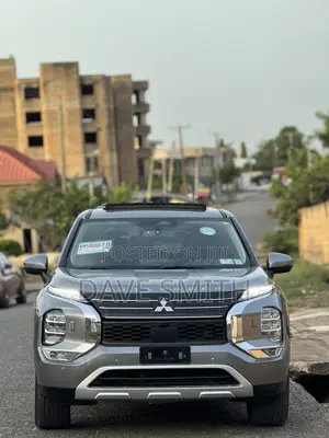 Mitsubishi Outlander SE 2023 Silver