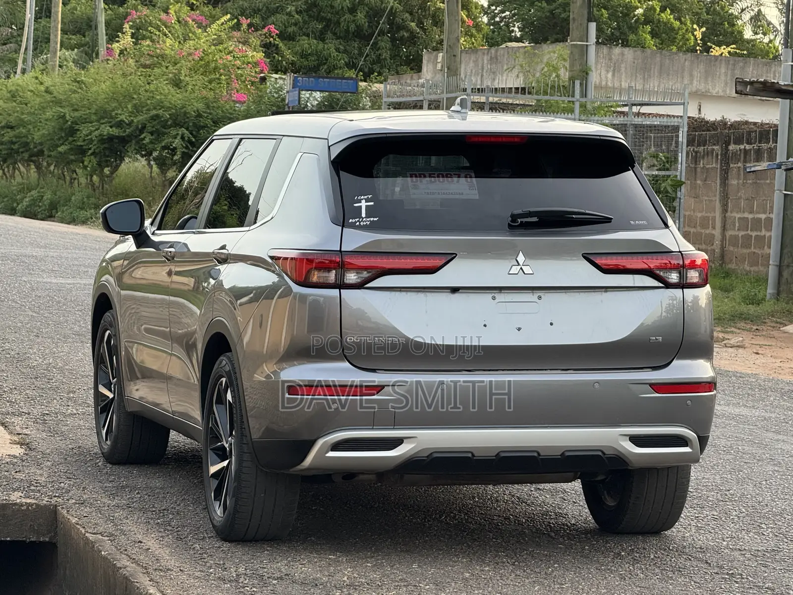 Mitsubishi Outlander SE 2023 Silver