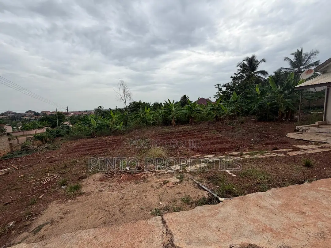 Land/House for Sale in Sunyani