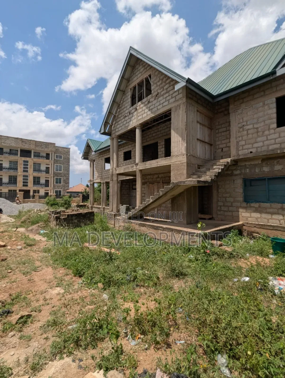 5bdrm House in Uncompleted 5 Bedrm, Pokuase for sale