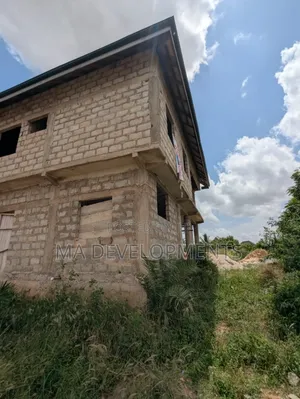 5bdrm House in Uncompleted 5 Bedrm, Pokuase for sale