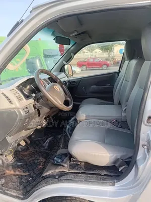 Toyota HiAce 2010 Silver