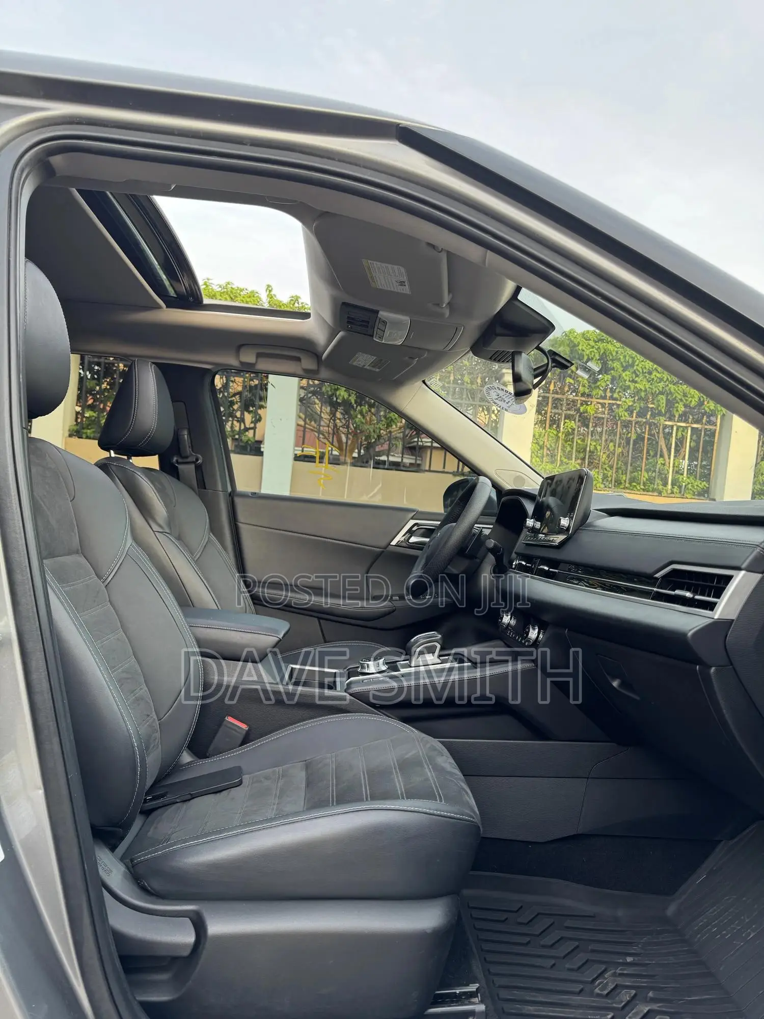 Mitsubishi Outlander SE 2023 Silver