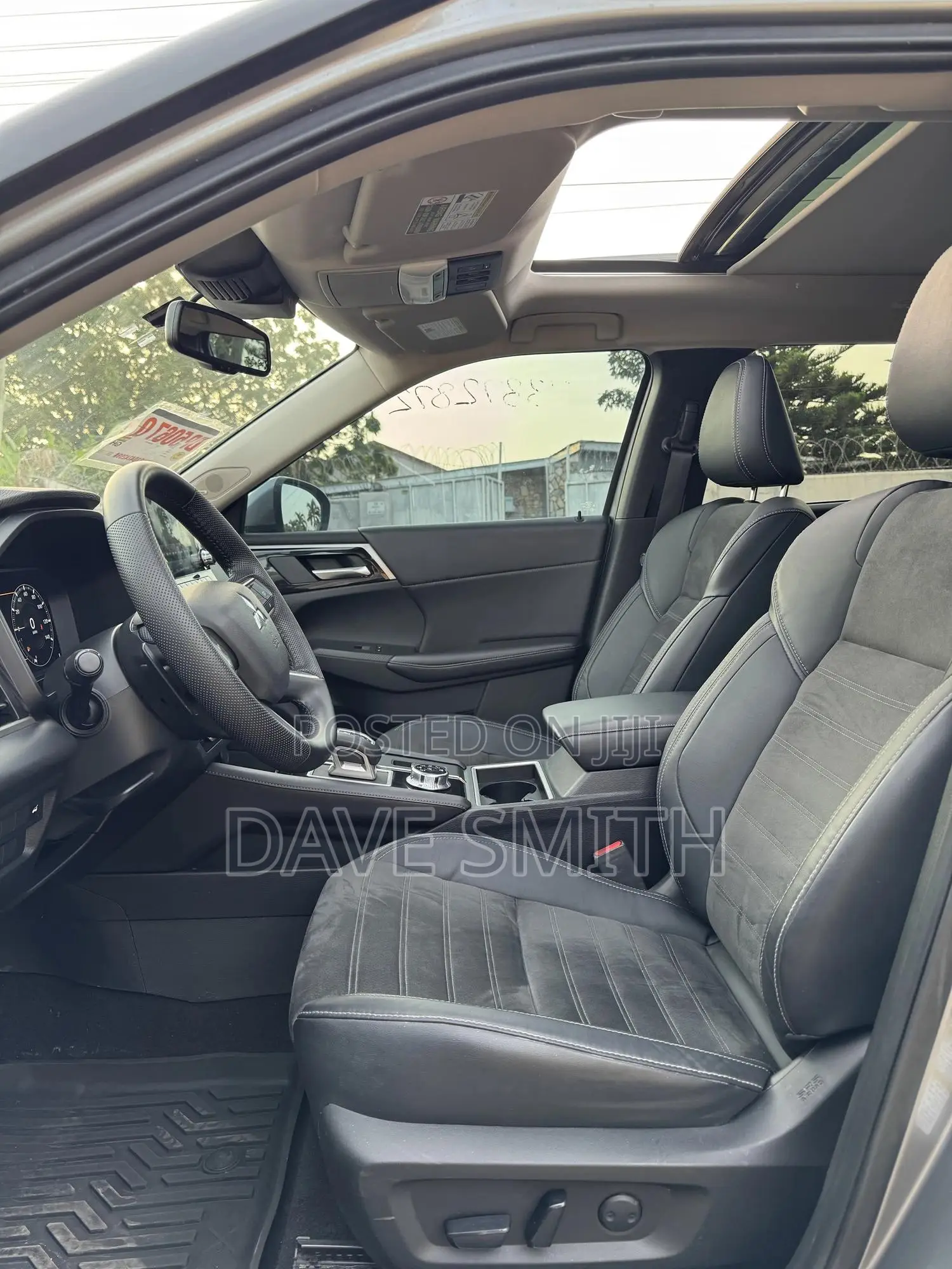 Mitsubishi Outlander SE 2023 Silver