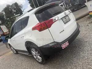 Toyota RAV4 2015 White