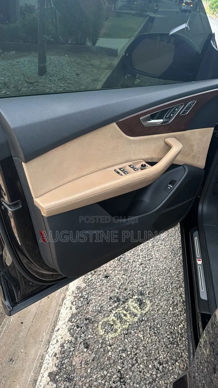 Audi Q8 3.0T Premium AWD quattro 2019 Black