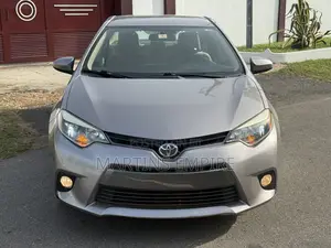 Toyota Corolla LE 4dr Sedan (1.8L 4cyl CVT) 2015 Gray