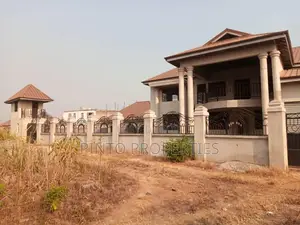 6bdrm House in Ejisu Krapa for sale