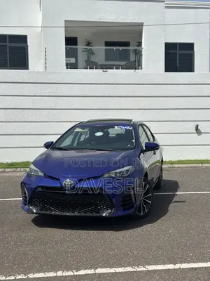 Toyota Corolla SE (1.8L 4cyl 2A) 2018 Blue