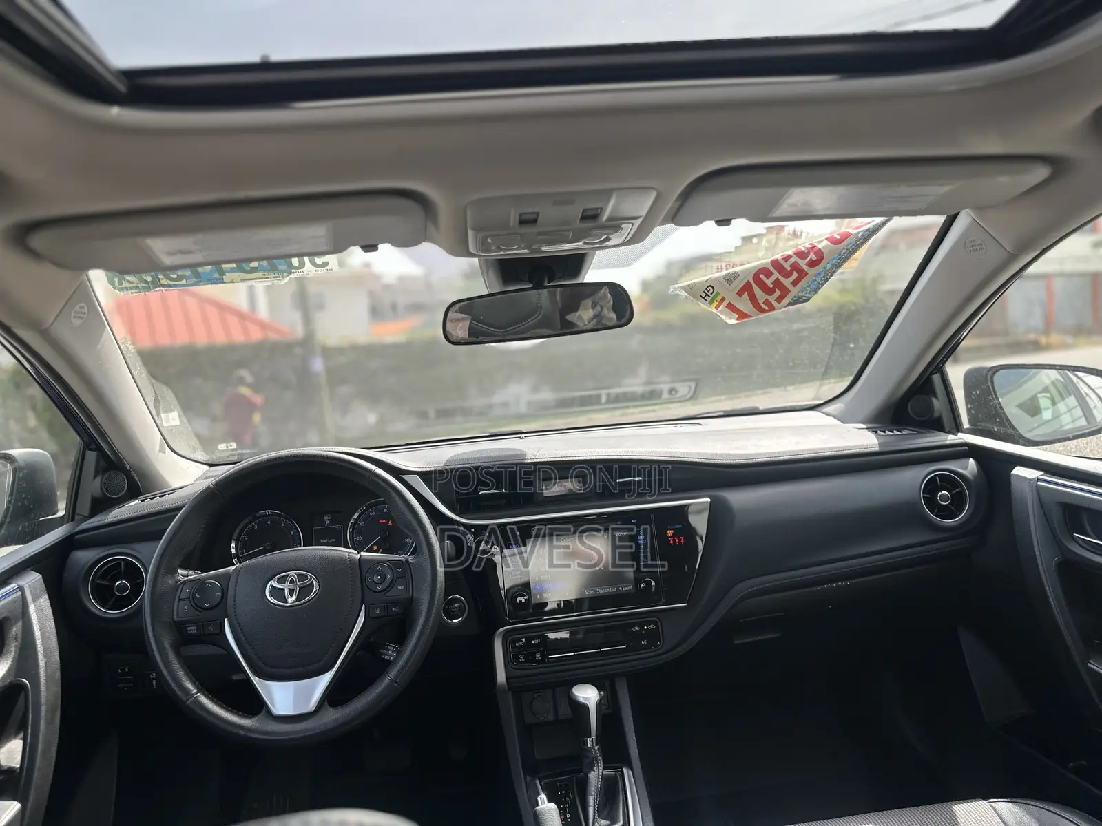 Toyota Corolla SE (1.8L 4cyl 2A) 2018 Blue