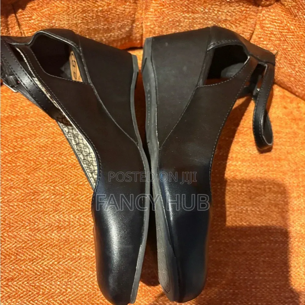 Ladies Wedge Shoe