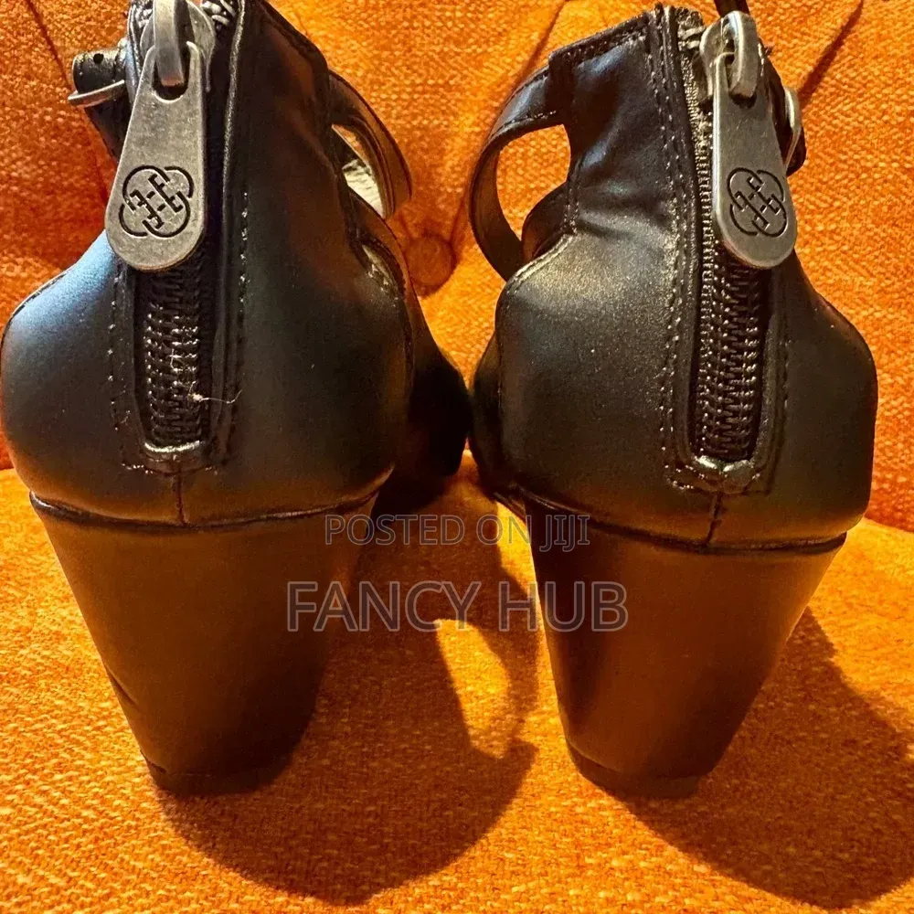 Ladies Wedge Shoe