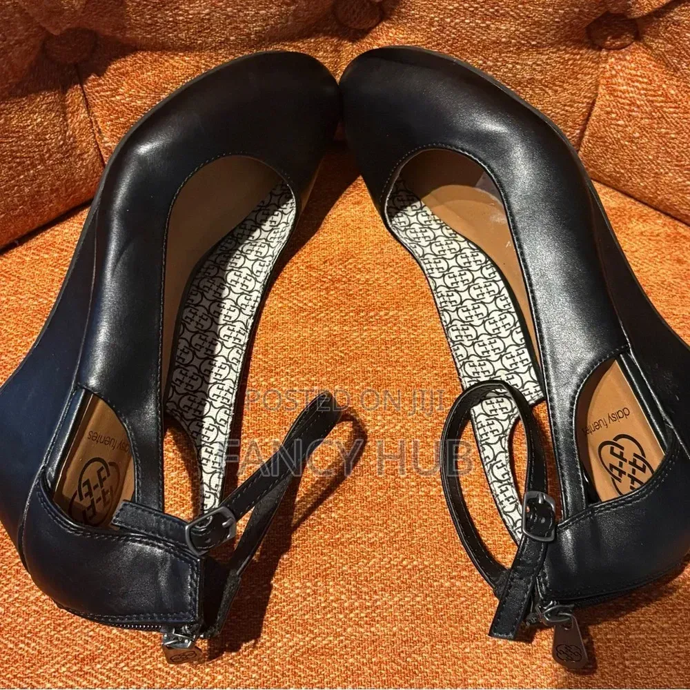 Ladies Wedge Shoe