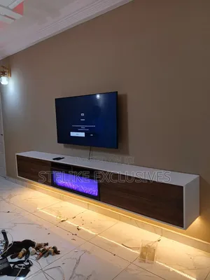 Zenelevé Tv Console