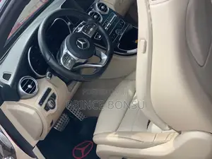 Mercedes-Benz C300 2018 Burgundy
