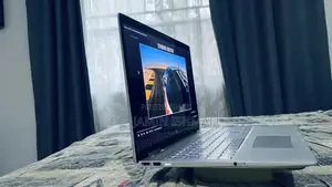 Laptop HP Envy X360 12GB Intel Core i5 HDD 1T