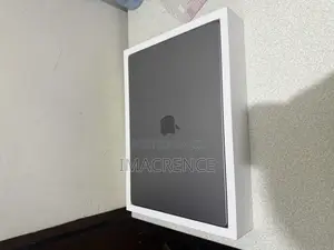 Laptop Apple MacBook Pro 2021 M1 16GB Apple M1 Pro SSD 512GB