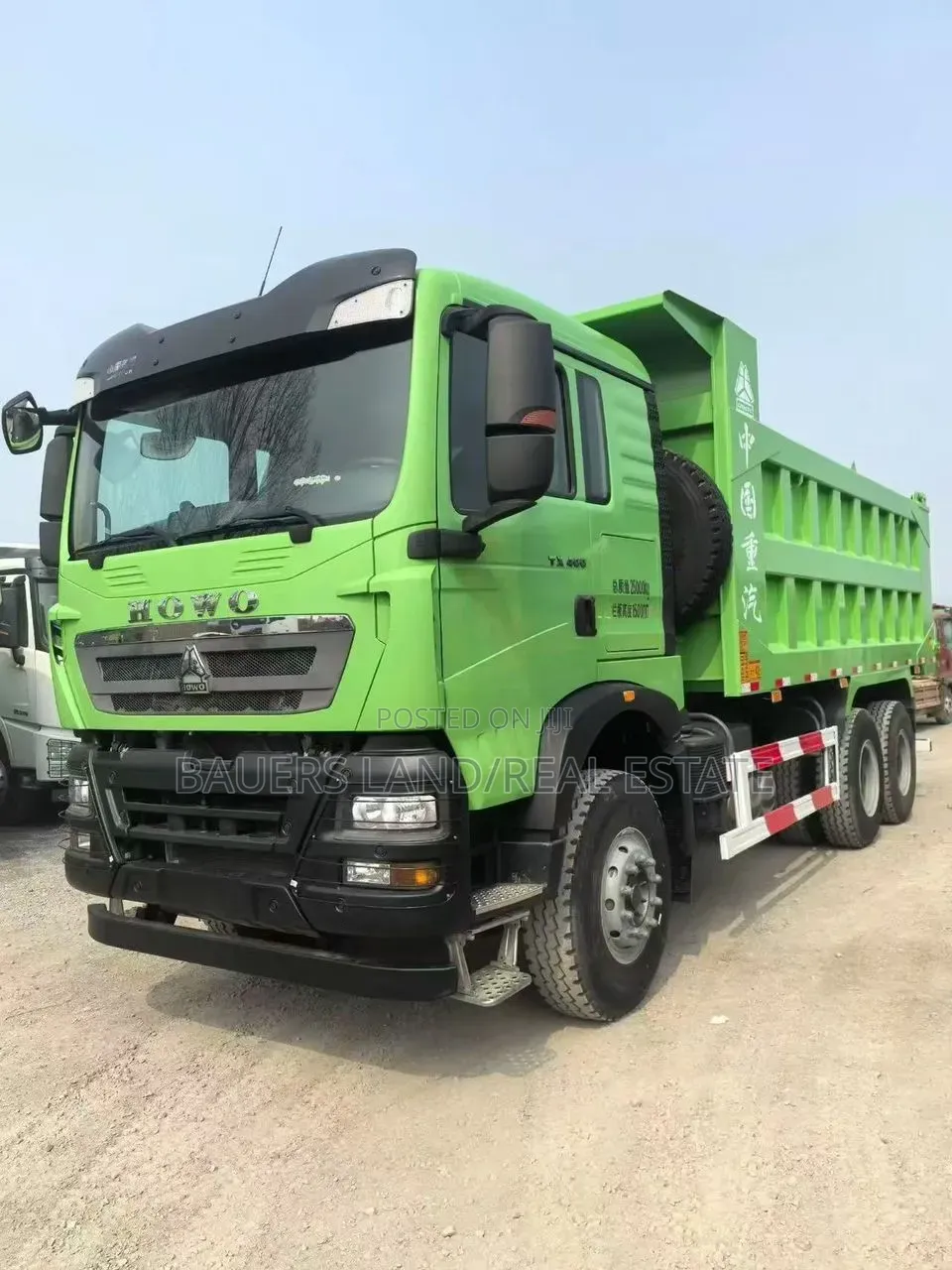 Sinotruk Howo Tx Heavy-Duty Green Tipper Truck