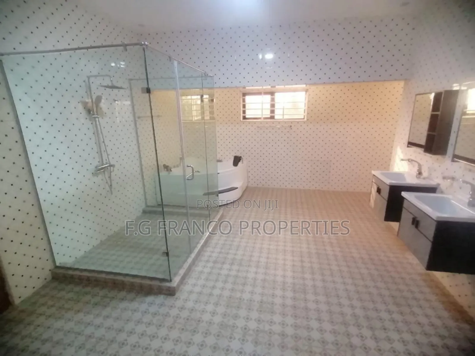4bdrm House in Kg Franco Properties, Airport Residential Area for rent