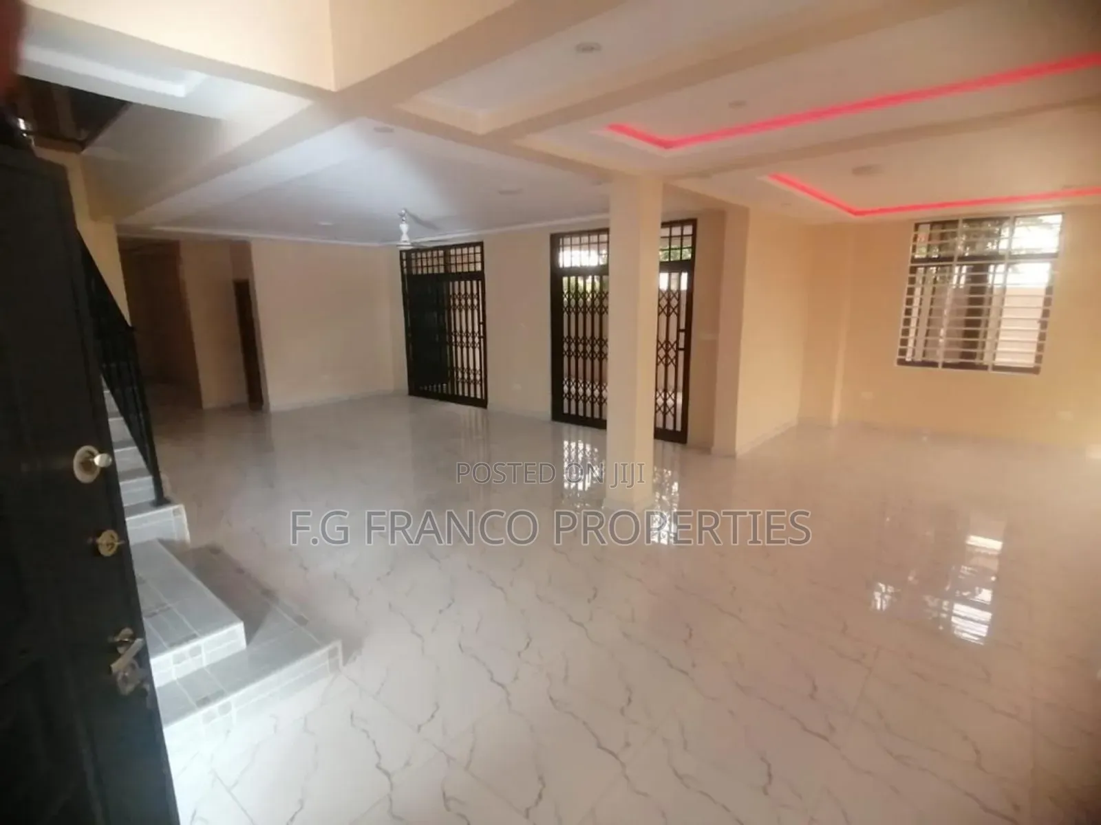 4bdrm House in Kg Franco Properties, Airport Residential Area for rent