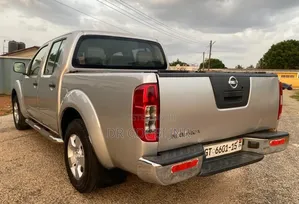 Nissan Navara 2015 Silver