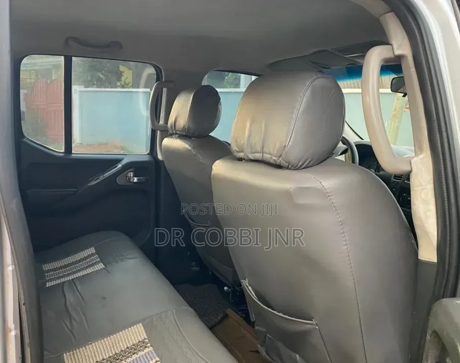 Nissan Navara 2015 Silver