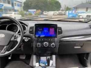 Kia Sorento 2010 Silver