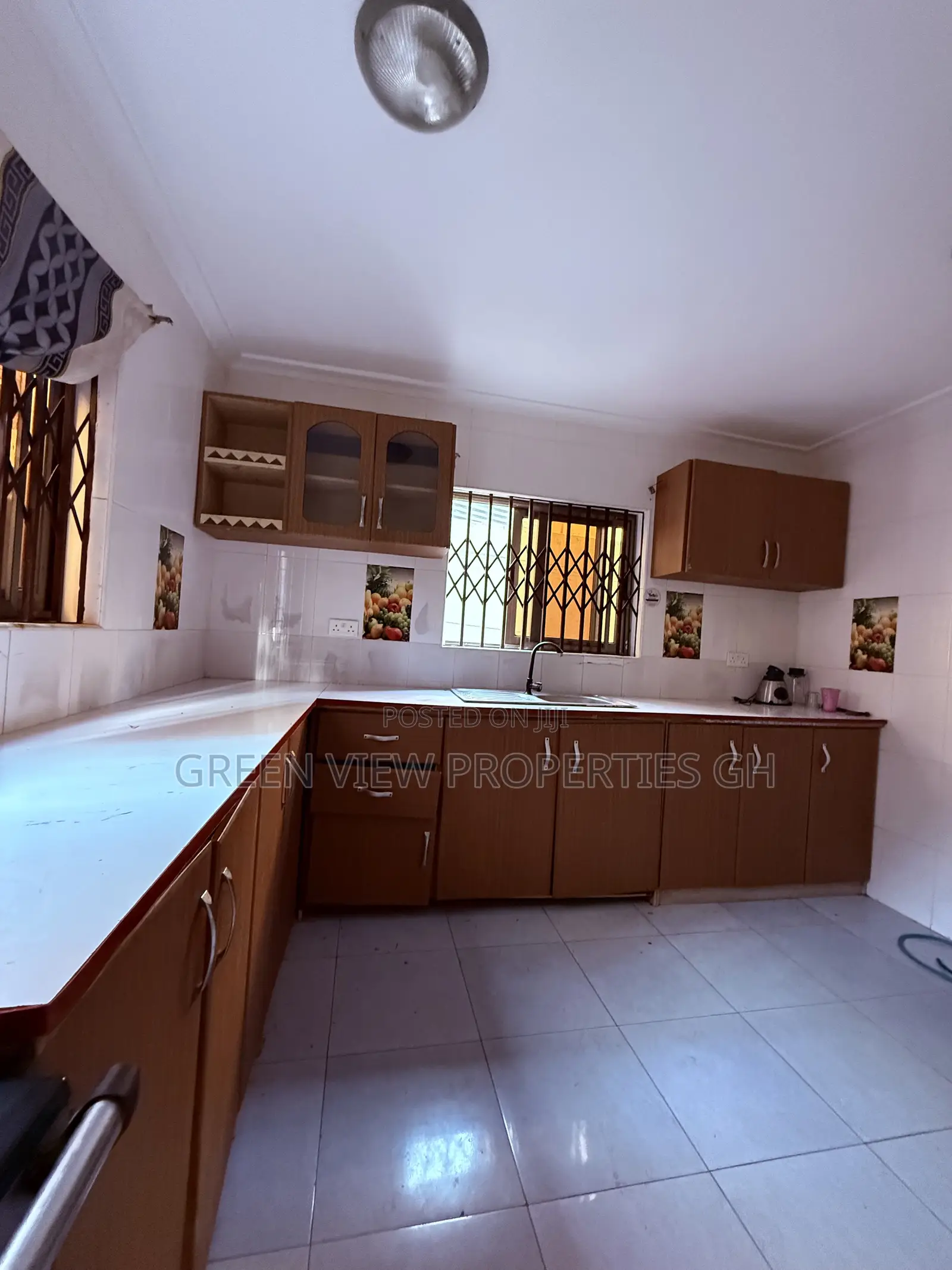 3bdrm Duplex in Kwabenya for rent