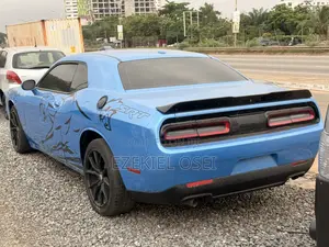 Dodge Challenger GT AWD 2018 Blue