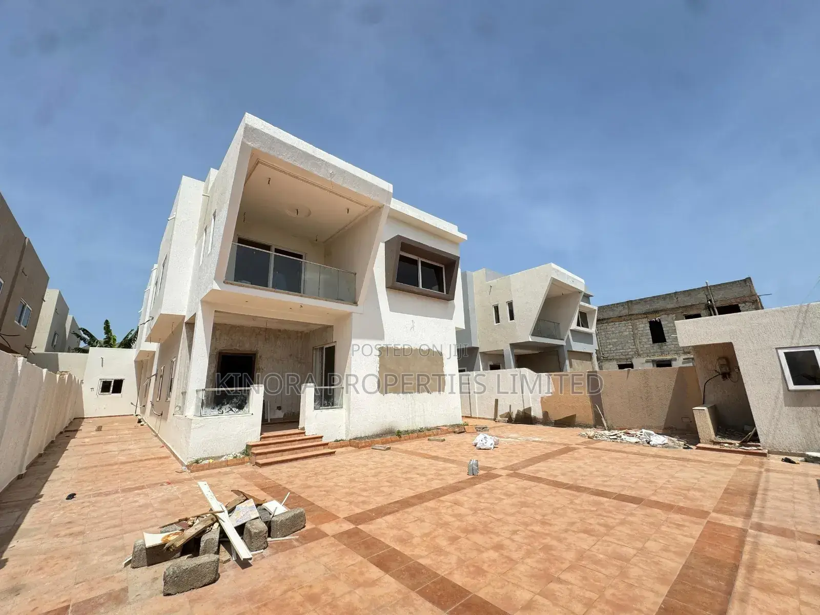 5bdrm Duplex in East Legon Hills, Accra Metropolitan for sale