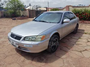 Toyota Camry LE 4dr Sedan (2.2L 4cyl 4A) 2001 Silver