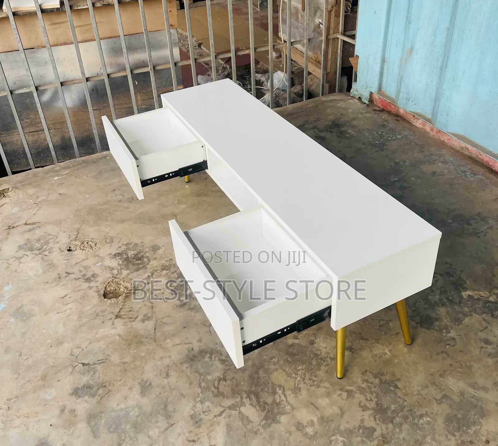 4 Feet Tv Stand