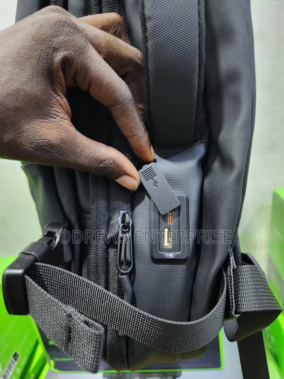 Oraimo Megacarry Expandable Business Backpack